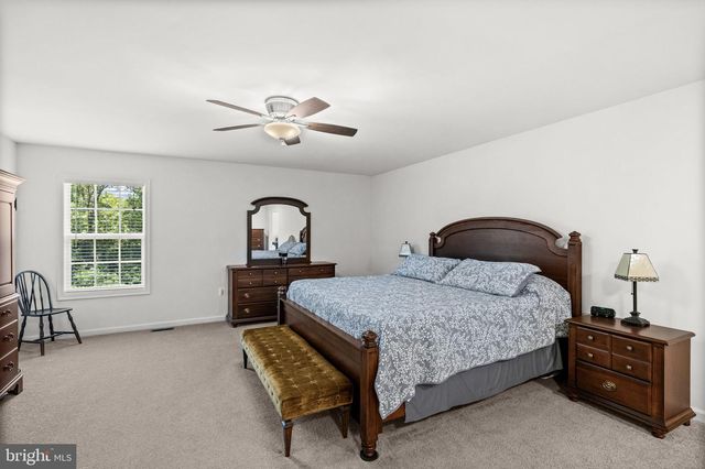 196 MCPHERSON DR, Fredericksburg, VA 22406