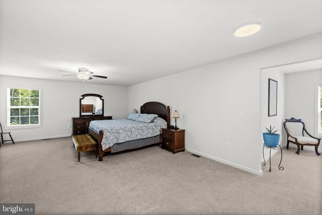 196 MCPHERSON DR, Fredericksburg, VA 22406