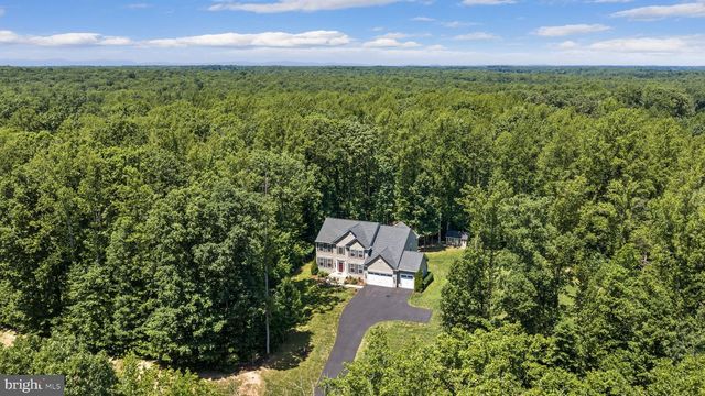 196 MCPHERSON DR, Fredericksburg, VA 22406