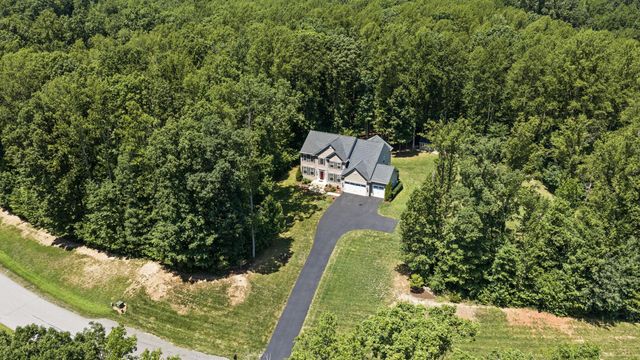 196 MCPHERSON DR, Fredericksburg, VA 22406