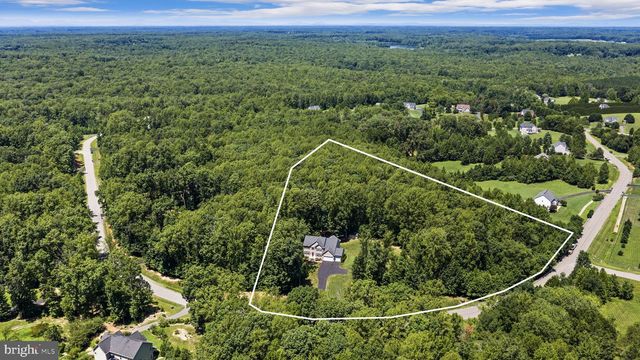 196 MCPHERSON DR, Fredericksburg, VA 22406