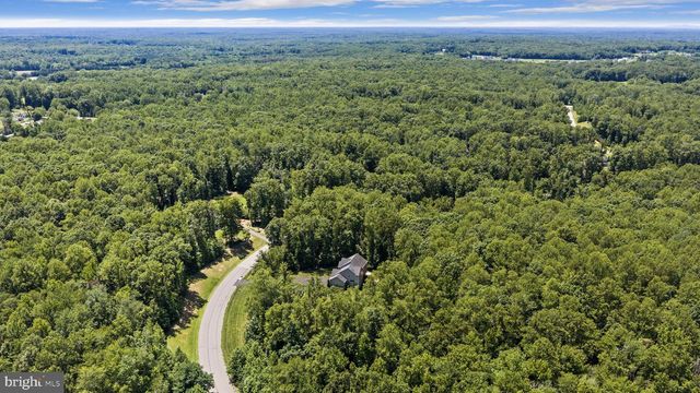 196 MCPHERSON DR, Fredericksburg, VA 22406
