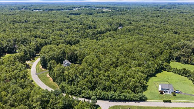 196 MCPHERSON DR, Fredericksburg, VA 22406