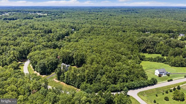 196 MCPHERSON DR, Fredericksburg, VA 22406