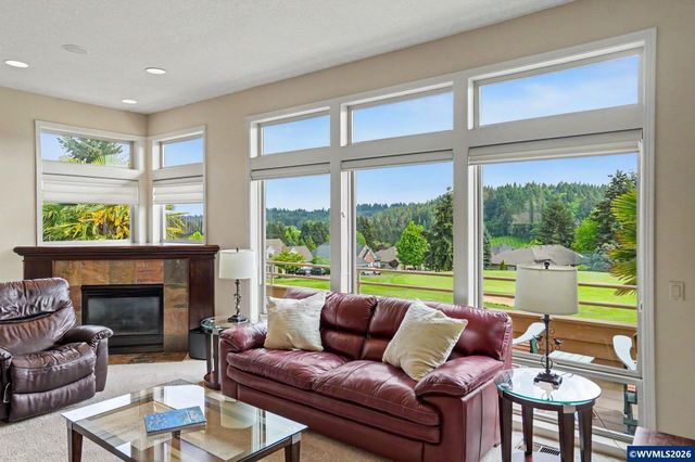 918 Hazeltine Av SE, Salem, OR 97306