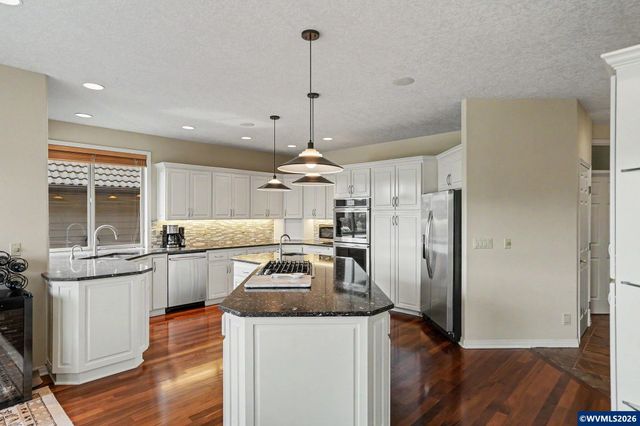 918 Hazeltine Av SE, Salem, OR 97306
