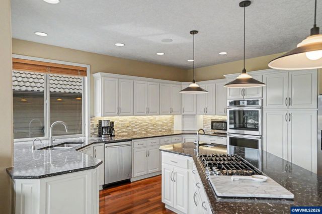 918 Hazeltine Av SE, Salem, OR 97306