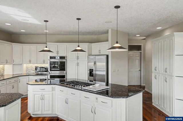 918 Hazeltine Av SE, Salem, OR 97306