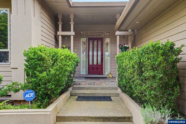 918 Hazeltine Av SE, Salem, OR 97306
