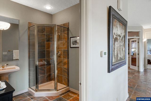 918 Hazeltine Av SE, Salem, OR 97306