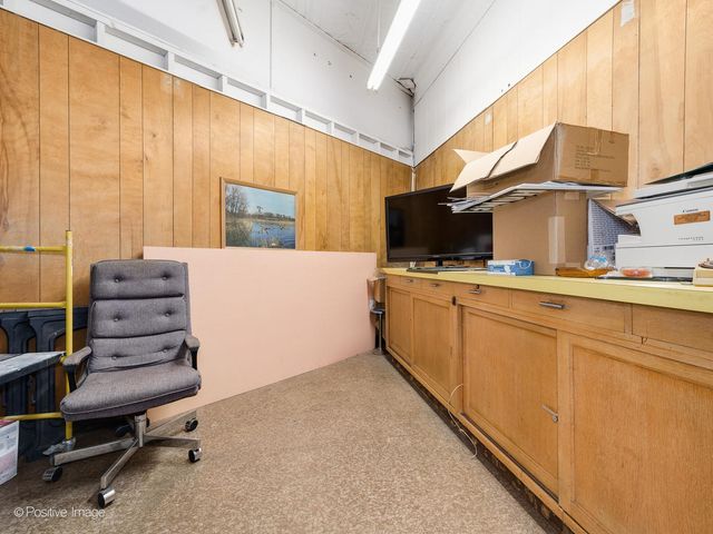 3011 N Austin Avenue, Chicago, IL 60634