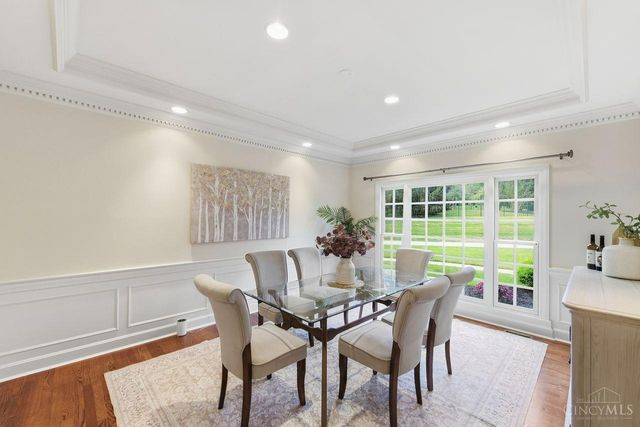 8575 Sleepy Hollow Drive, Indian Hill, OH 45243