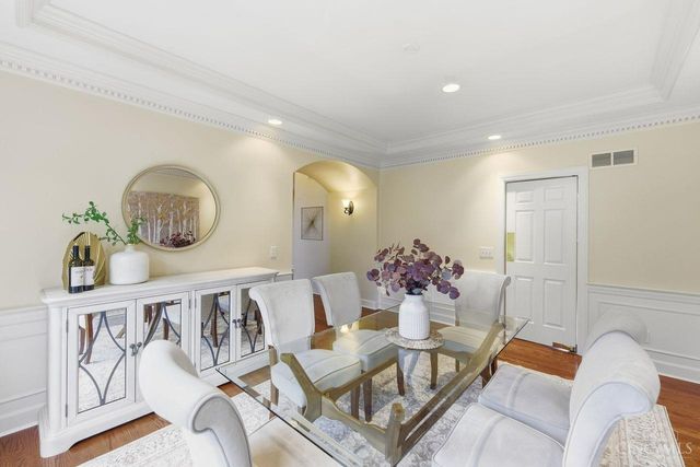8575 Sleepy Hollow Drive, Indian Hill, OH 45243