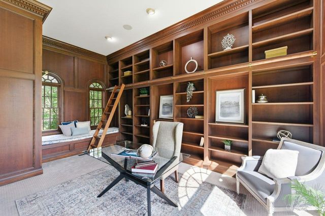 8575 Sleepy Hollow Drive, Indian Hill, OH 45243