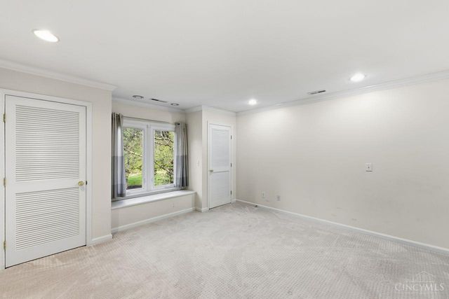 8575 Sleepy Hollow Drive, Indian Hill, OH 45243