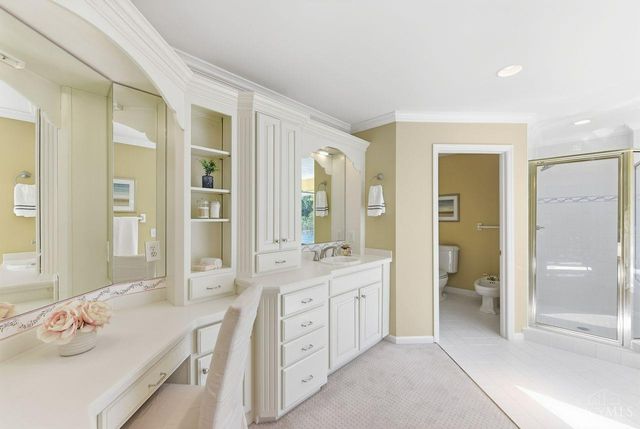 8575 Sleepy Hollow Drive, Indian Hill, OH 45243