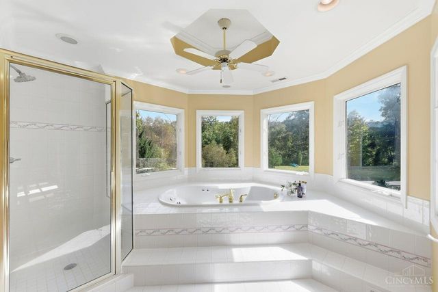 8575 Sleepy Hollow Drive, Indian Hill, OH 45243
