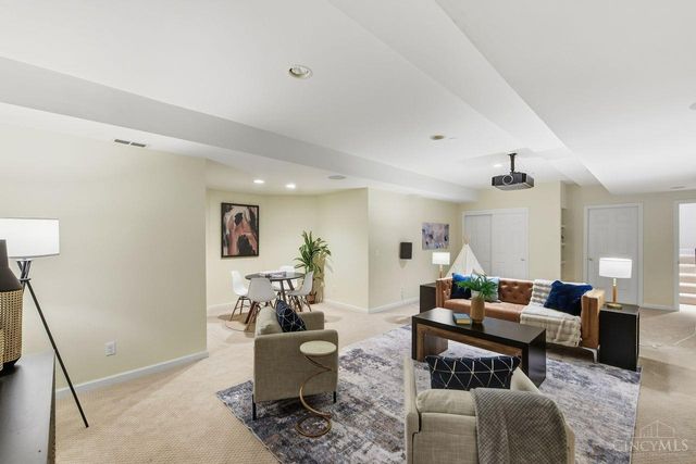 8575 Sleepy Hollow Drive, Indian Hill, OH 45243