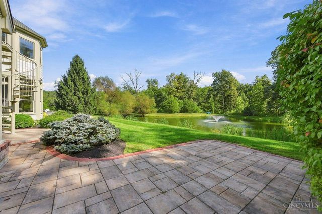 8575 Sleepy Hollow Drive, Indian Hill, OH 45243