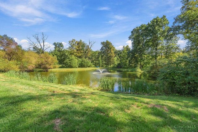 8575 Sleepy Hollow Drive, Indian Hill, OH 45243