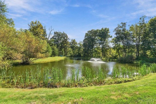 8575 Sleepy Hollow Drive, Indian Hill, OH 45243