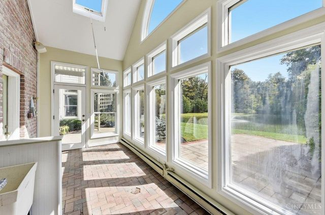 8575 Sleepy Hollow Drive, Indian Hill, OH 45243