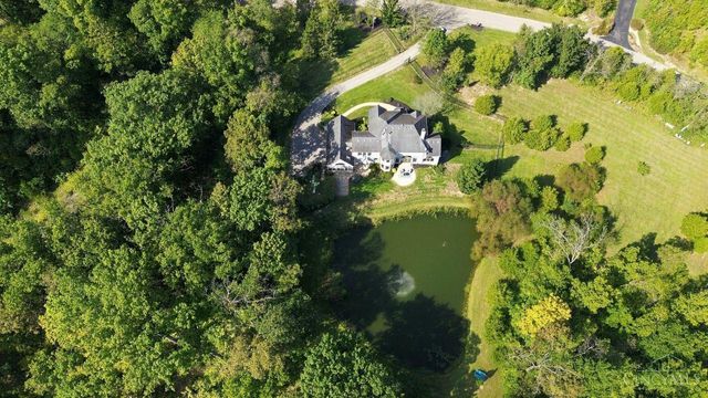 8575 Sleepy Hollow Drive, Indian Hill, OH 45243