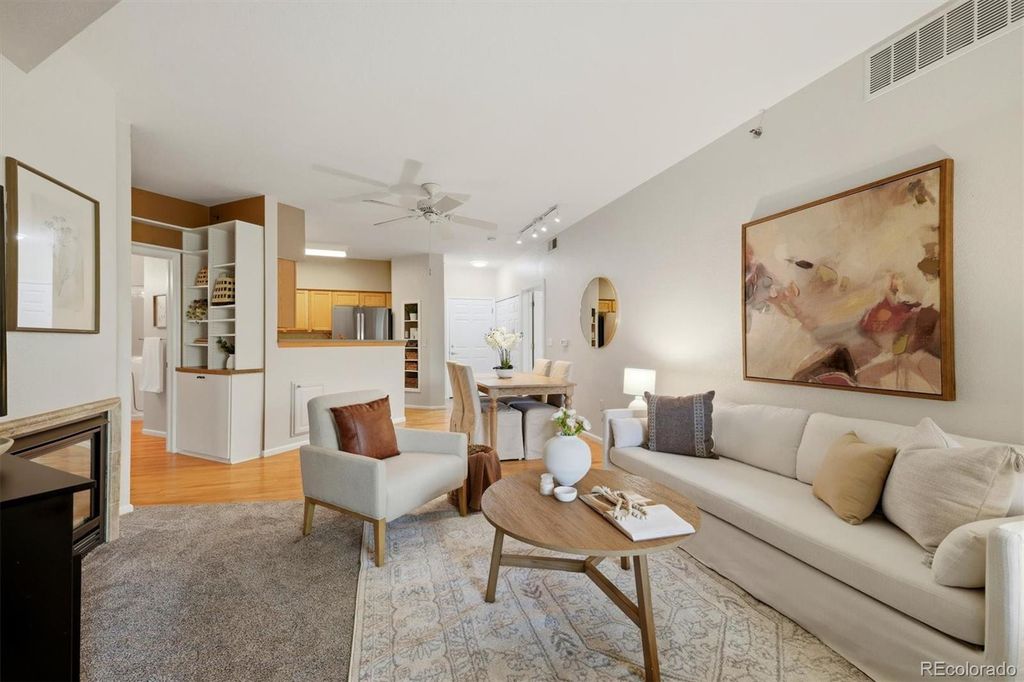 Image 12 of property listing at 2896 W Riverwalk Circle A 309, Littleton, CO 80123