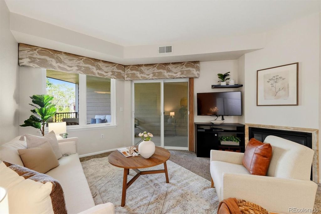 Image 14 of property listing at 2896 W Riverwalk Circle A 309, Littleton, CO 80123