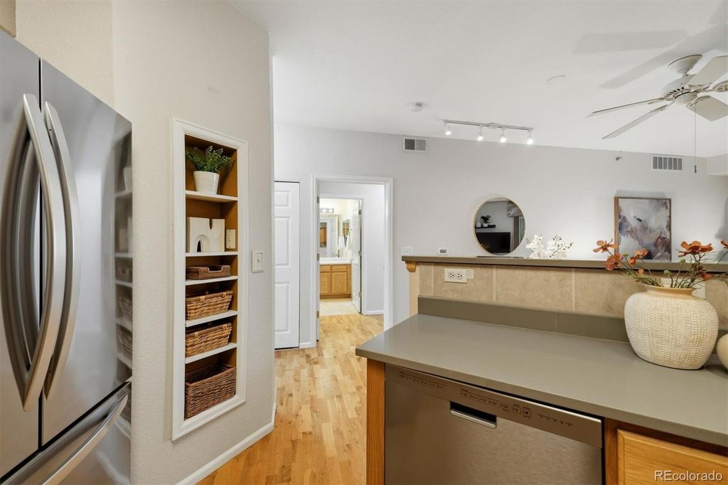 Image 10 of property listing at 2896 W Riverwalk Circle A 309, Littleton, CO 80123
