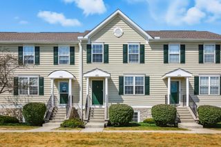 6058 Avatar Drive, 13, New Albany, OH 43054