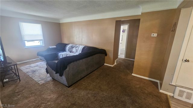 12332 Park Knoll Drive, Garfield Heights, OH 44125