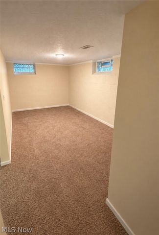 12332 Park Knoll Drive, Garfield Heights, OH 44125