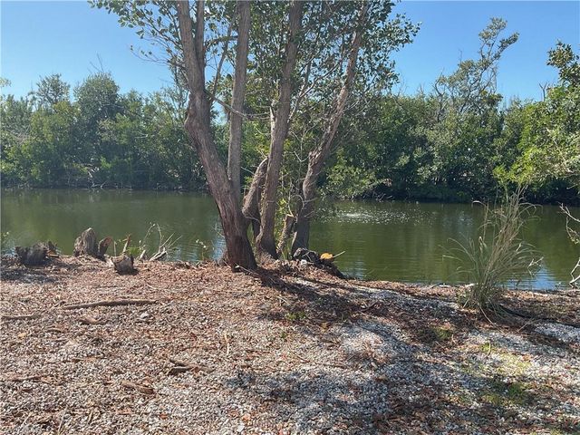 7156 Cobiac DR, St. James City, FL 33956