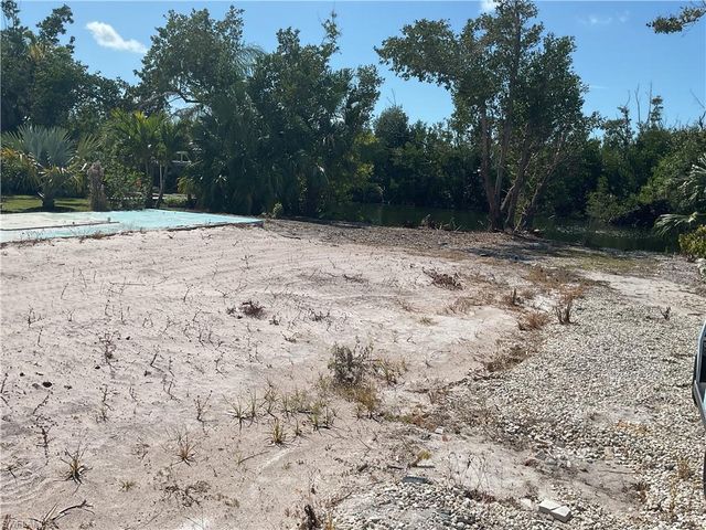 7156 Cobiac DR, St. James City, FL 33956