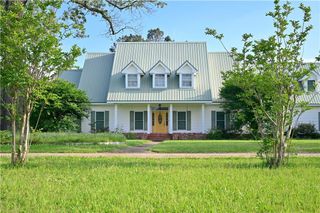 8040 28 EAST Highway, Pineville, LA 71360