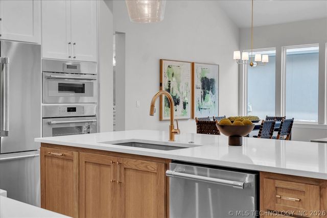 1207 N 71st Place, Broken Arrow, OK 74014