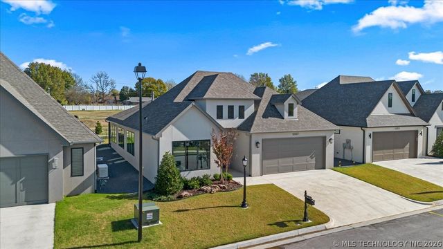 1207 N 71st Place, Broken Arrow, OK 74014