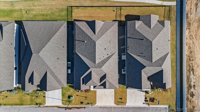 1207 N 71st Place, Broken Arrow, OK 74014