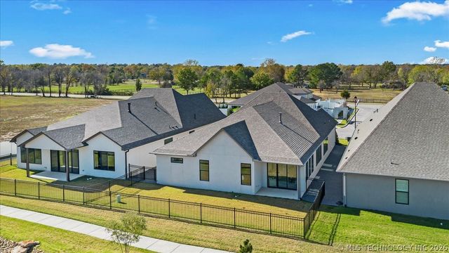 1207 N 71st Place, Broken Arrow, OK 74014