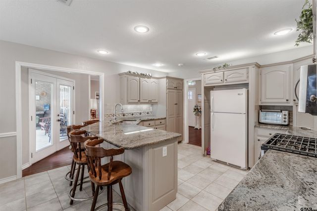18400 Woodhollow, Flint, TX 75762
