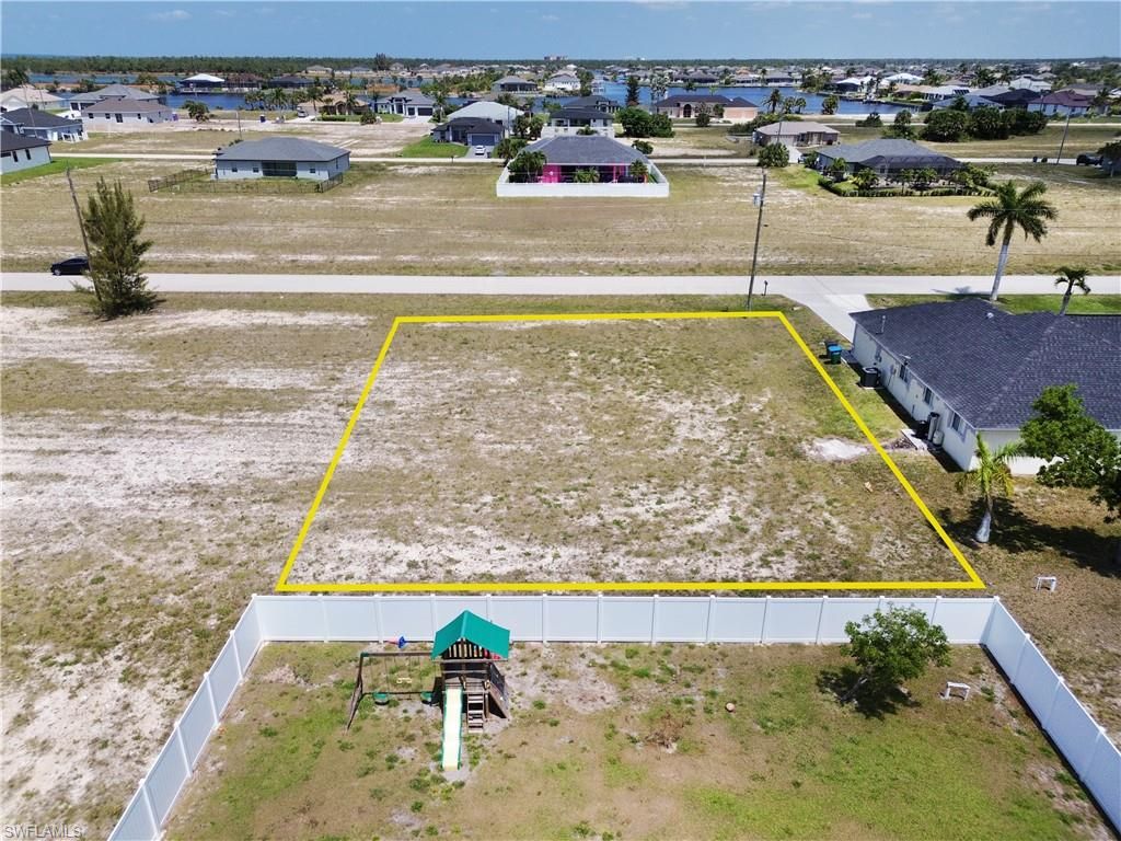 4230 NW 34th TER, CAPE CORAL, FL 33993 — exterior
