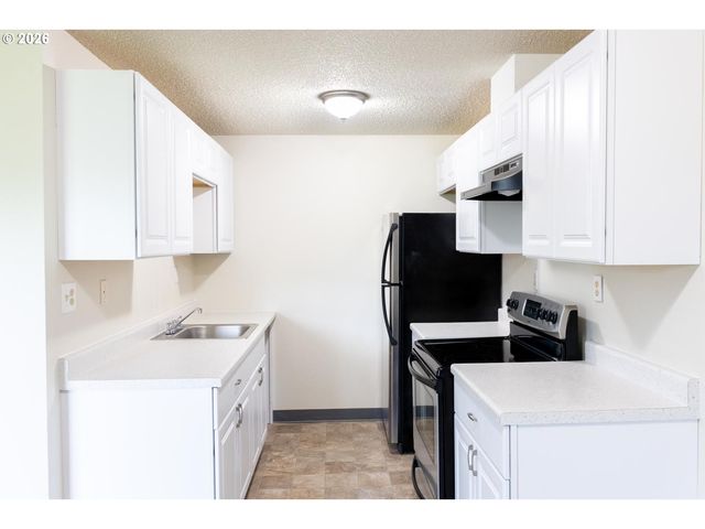 8856 Se JANNSEN Rd, Clackamas, OR 97015