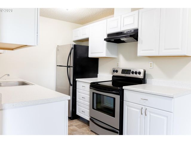 8856 Se JANNSEN Rd, Clackamas, OR 97015