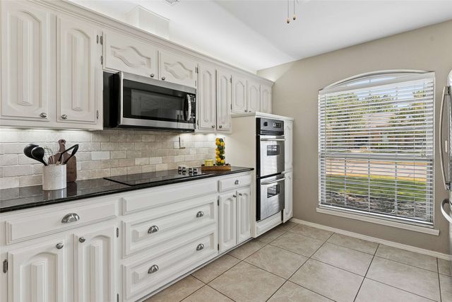 901 Autumn Lake Drive, Allen, TX 75002