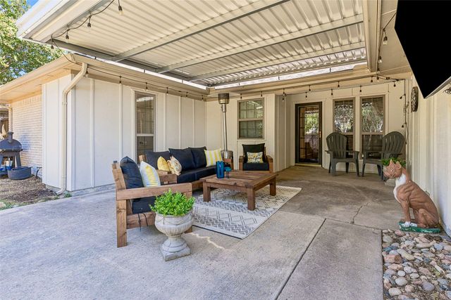 901 Autumn Lake Drive, Allen, TX 75002