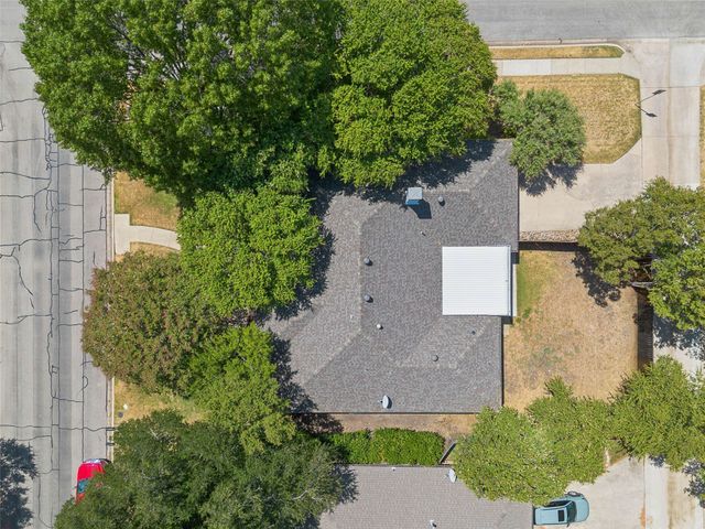 901 Autumn Lake Drive, Allen, TX 75002