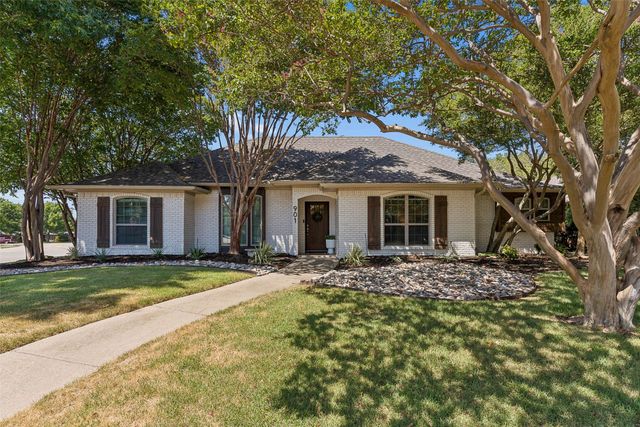 901 Autumn Lake Drive, Allen, TX 75002