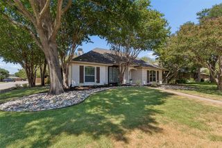 901 Autumn Lake Drive, Allen, TX 75002