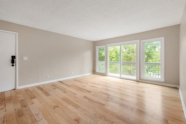 21 Vaughns Gap Rd Apt 23, Nashville, TN 37205